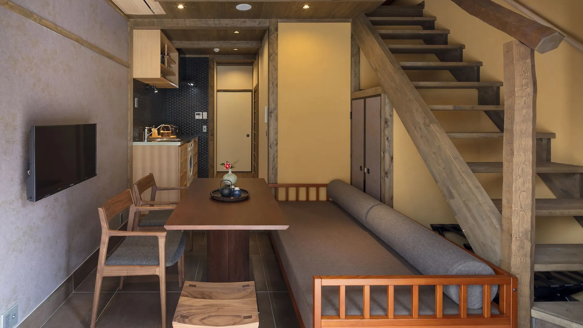 Apartment Hanagoromo Kyōto Japan